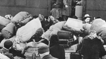Ankunft von Flüchtlingen aus dem Osten im Februar 1945 in Berlin