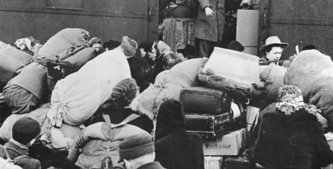Ankunft von Flüchtlingen aus dem Osten im Februar 1945 in Berlin